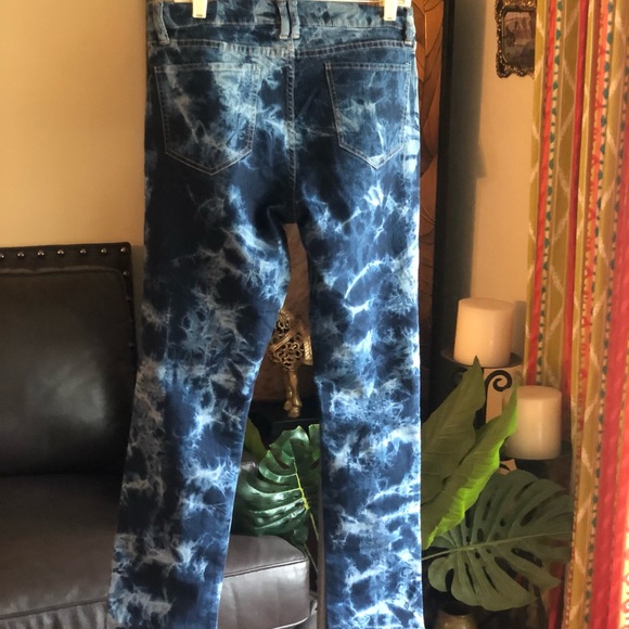 New York & Company Low Rise Skinny Tie Dye Jeans - Picture 6 of 14